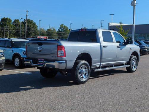 2024 RAM 2500 Tradesman Crew Cab 4x4 6'4' Box