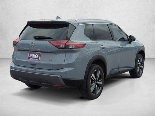 Boulder Gray Pearl 2025 Nissan Rogue SL
