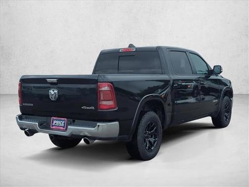 Diamond Black Crystal Pearlcoat 2021 RAM 1500 Laramie