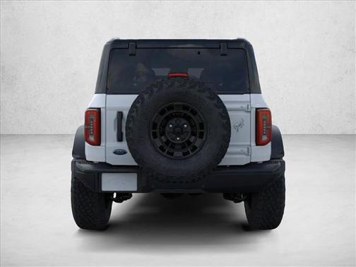 Oxford White 2026 Ford Bronco Badlands