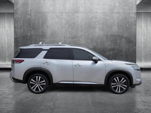 2023 Nissan Pathfinder Platinum 4WD