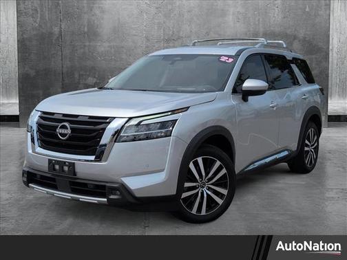 2023 Nissan Pathfinder Platinum 4WD