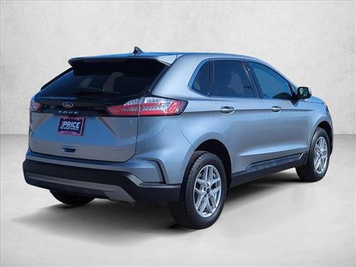 Iconic Silver Metallic 2024 Ford Edge SEL
