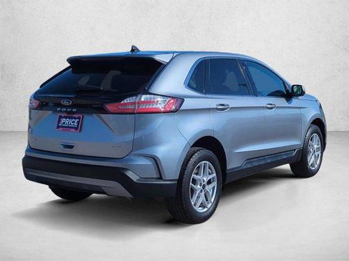 Iconic Silver Metallic 2024 Ford Edge SEL