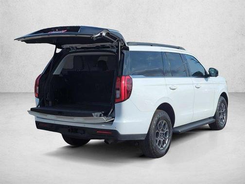Oxford White 2025 Ford Expedition Active
