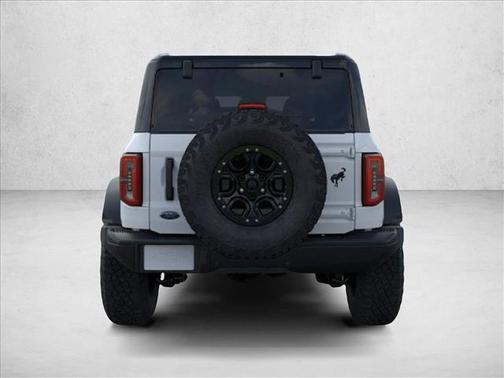 Oxford White 2026 Ford Bronco Badlands