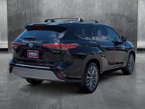 2020 Toyota Highlander Hybrid Platinum
