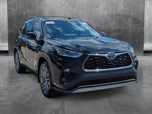 2020 Toyota Highlander Hybrid Platinum