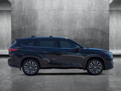 2020 Toyota Highlander Hybrid Platinum
