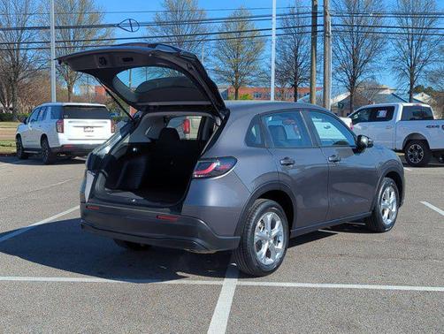 Silver/Gray 2025 Honda HR-V LX