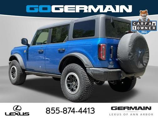 VELOCITY BLUE METALLIC 2023 Ford Bronco Badlands