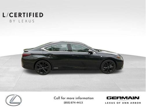2022 Lexus ES 300h F SPORT