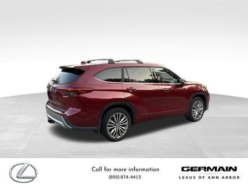 2022 Toyota Highlander Hybrid Platinum