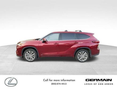 2022 Toyota Highlander Hybrid Platinum