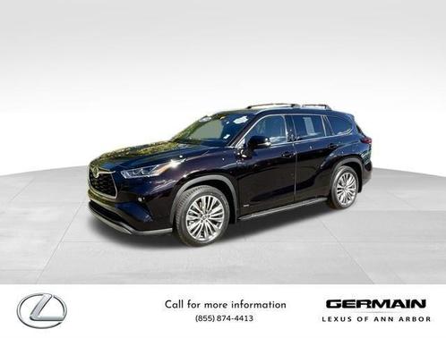 2022 Toyota Highlander Hybrid Platinum