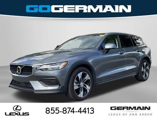 Osmium Grey Metallic 2020 Volvo V60 Cross Country T5