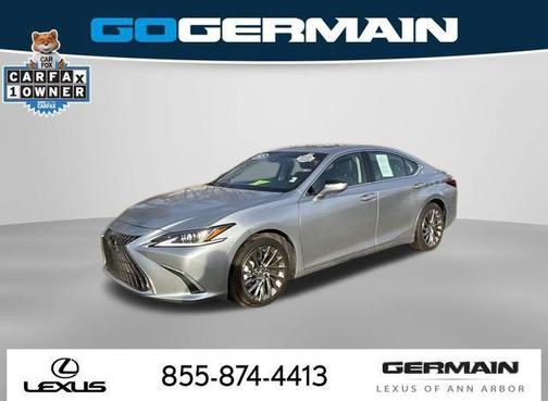 2025 Lexus ES 300h Luxury