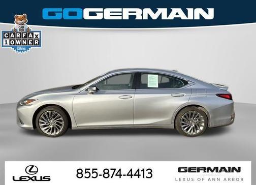 2025 Lexus ES 300h Luxury