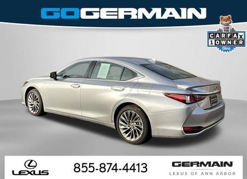 2025 Lexus ES 300h Luxury