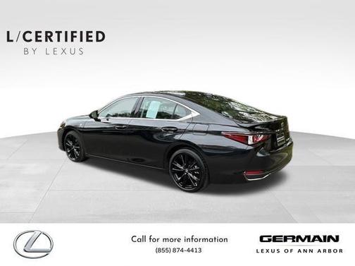 2025 Lexus ES 300h Base
