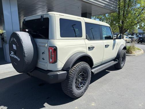 Desert Sand 2026 Ford Bronco Outer Banks