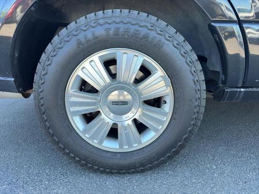 2013 Lincoln Navigator Base