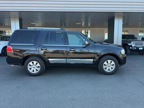 2013 Lincoln Navigator Base