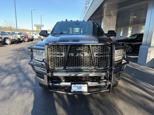 2021 RAM 3500 Big Horn Crew Cab 4x4 8' Box