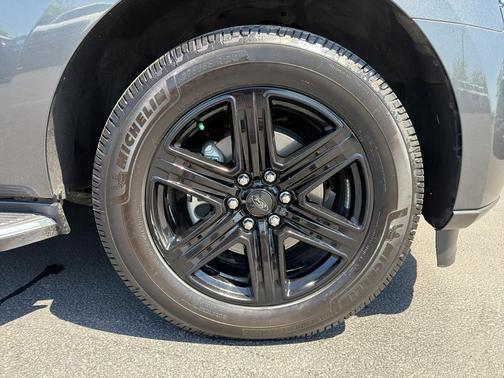 MAGNETIC METALLIC 2020 Ford Expedition XLT
