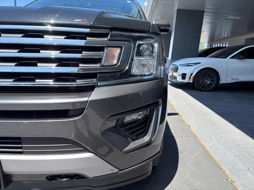 MAGNETIC METALLIC 2020 Ford Expedition XLT