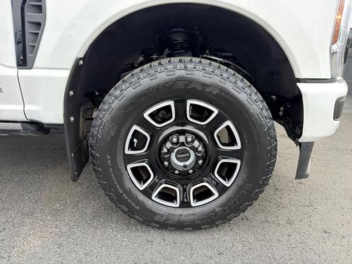 2025 Ford F-350 Platinum