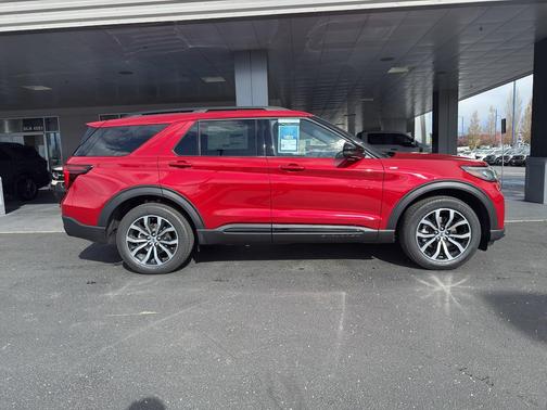Rapid Red Metallic Tinted Clearcoat 2026 Ford Explorer ST-Line