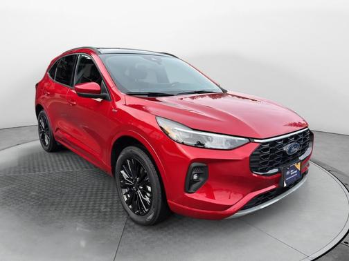2025 Ford Escape ST-Line Elite