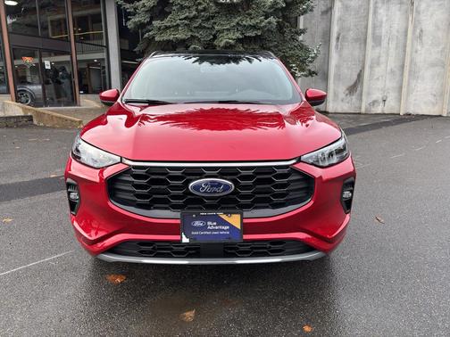 2025 Ford Escape ST-Line Elite