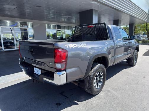 Magnetic Gray Metallic 2018 Toyota Tacoma TRD Off Road
