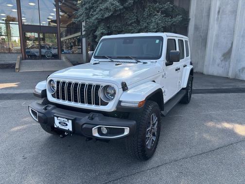 2024 Jeep Wrangler 4-Door Sahara 4x4