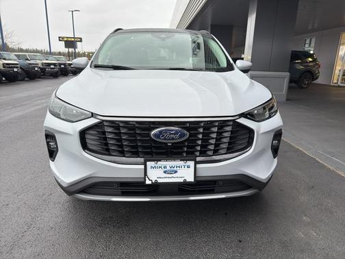 2026 Ford Escape Platinum