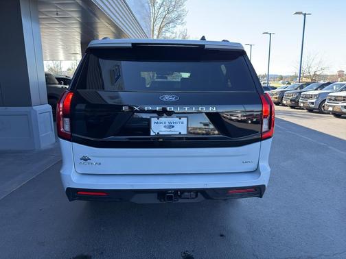 Space Silver Metallic 2026 Ford Expedition Max Active 4x4