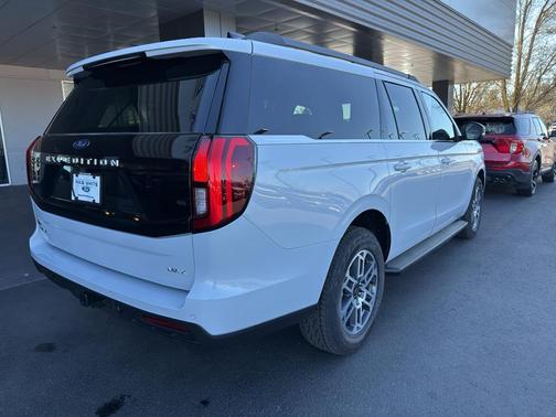 Space Silver Metallic 2026 Ford Expedition Max Active 4x4