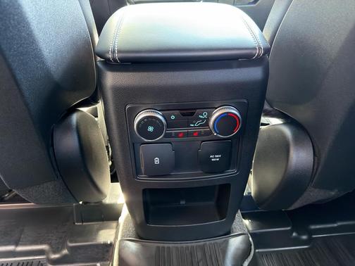 STAR WHITE MET TRI-COAT 2020 Ford Explorer ST