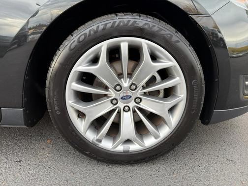 2015 Ford Taurus Limited
