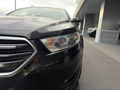 2015 Ford Taurus Limited