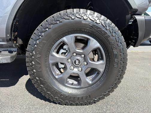 CARBONIZED GRAY METALLIC 2021 Ford Bronco Big Bend