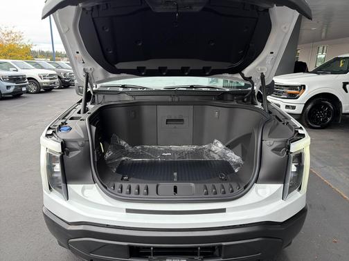 2025 Ford F-150 Lightning Pro
