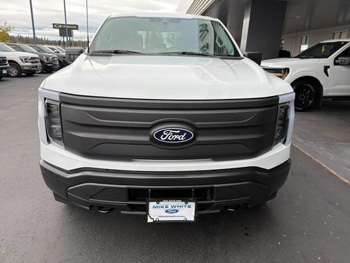 2025 Ford F-150 Lightning Pro