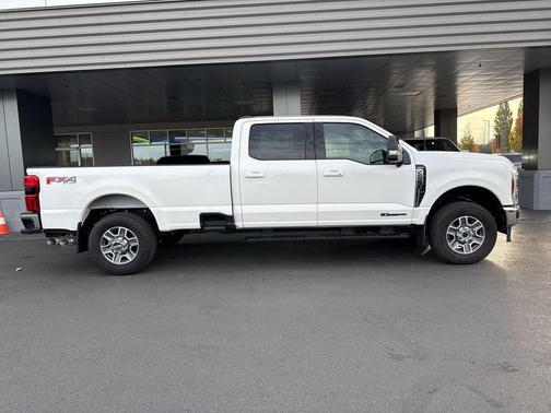 Star White Metallic Tri-Coat 2026 Ford F-250 Lariat
