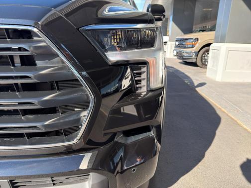 2025 Toyota Sequoia SR5