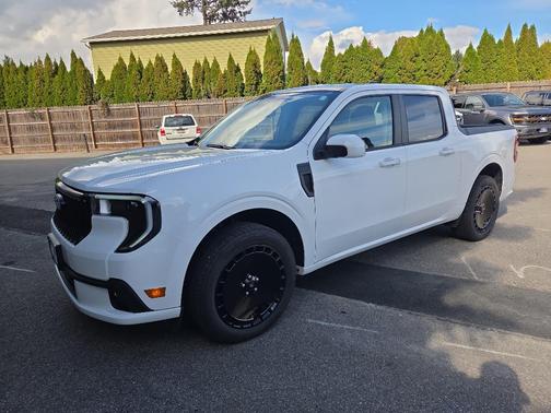 2025 Ford Maverick Lobo Standard