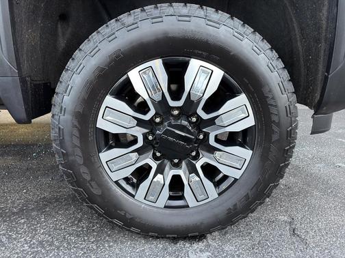 2024 GMC Sierra 2500 Denali