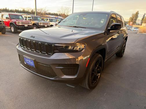 2023 Jeep Grand Cherokee Altitude
